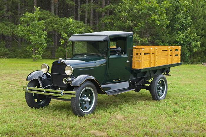Ford Model AA - один из первых грузовиков компании Ford.