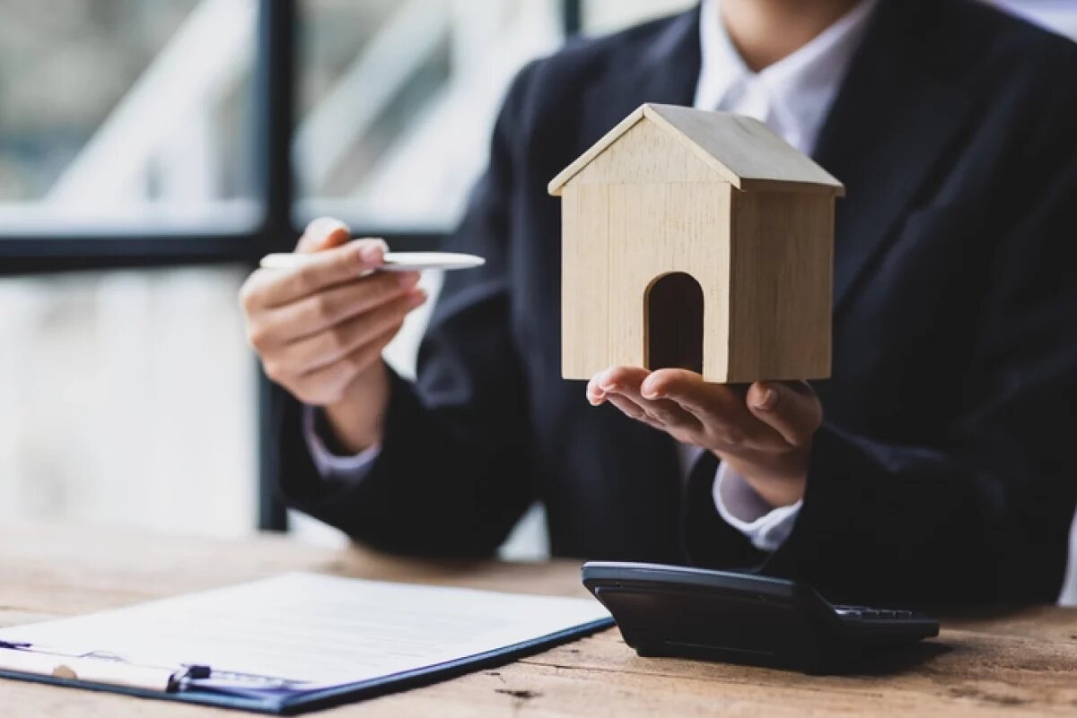    Дом с признаками.