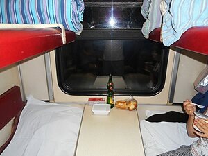 Моë нижнее плацкартное лежбище😺