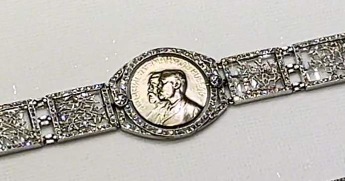 Платина, чеканка