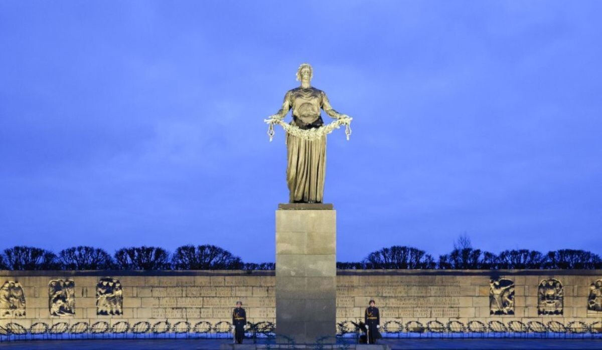     Пискаревское мемориальное кладбище. Источник: gov.spb.ru Автор фото: Пресс-служба Администрации Санкт‑Петербурга