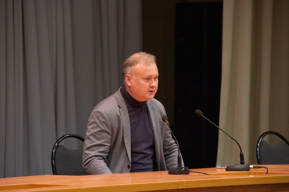 политолог, социальный философ, культуролог, публицист, автора телеграмм-​канала «Эхо грядущей войны» Владимира Киреева