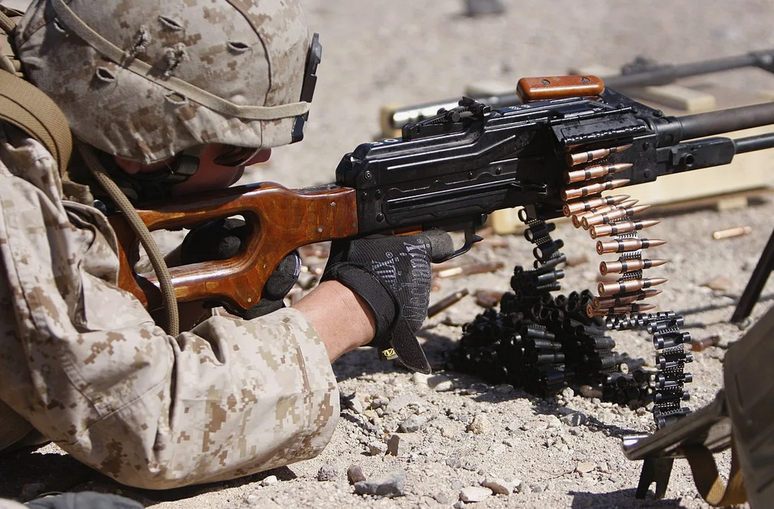 Американцы тоже им отнюдь не брезгуют. Американский морпех с ПКМ (модернизация 1969 года) в Ираке. Фото АР