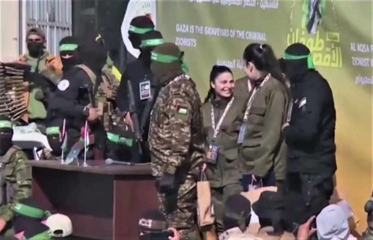     / Источник: Кадр из видео