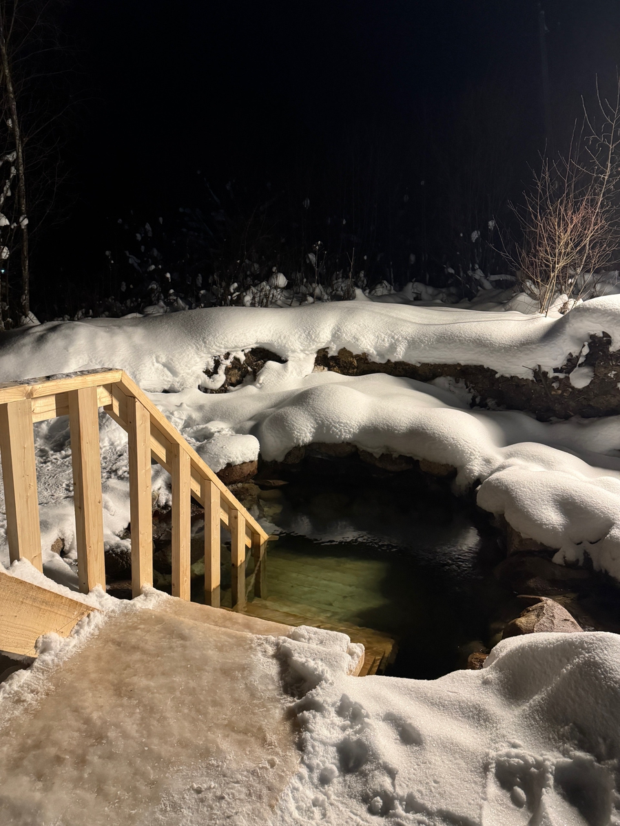 Купель в Ельцах. Фото автора.