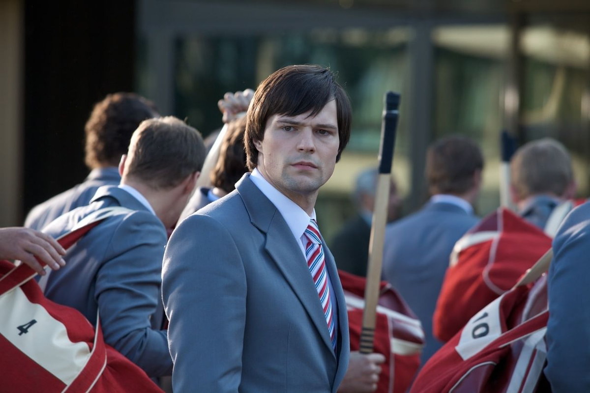 Данила Козловский в роли Харламова.