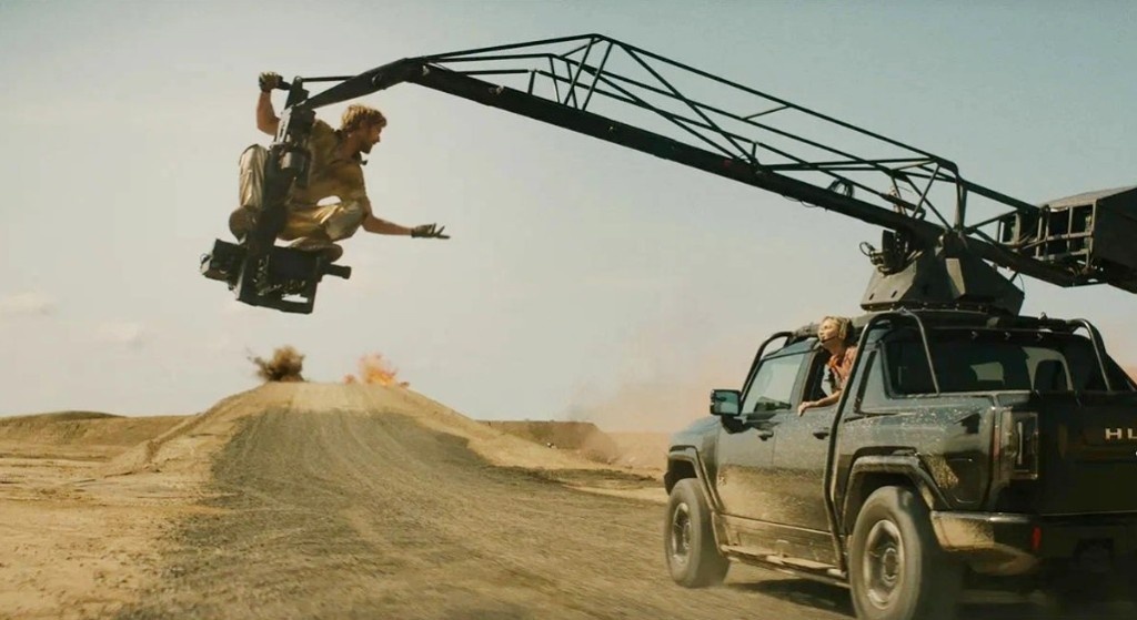 Кадр из фильма "Каскадеры", 2024г.