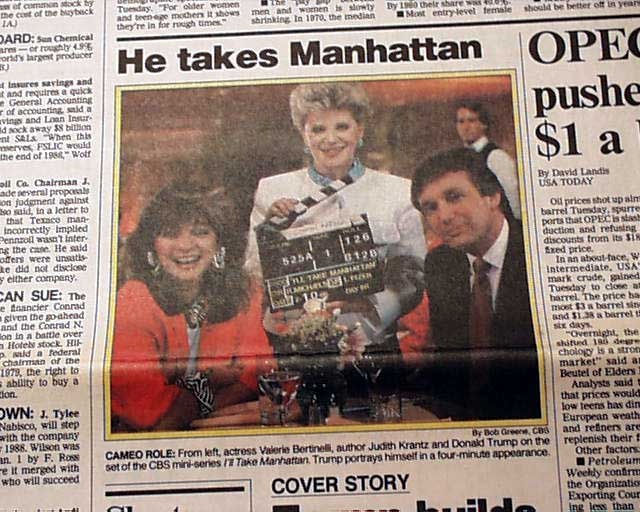 Фото со съёмок «Я покорю Манхэттен» в нью-йоркской газете