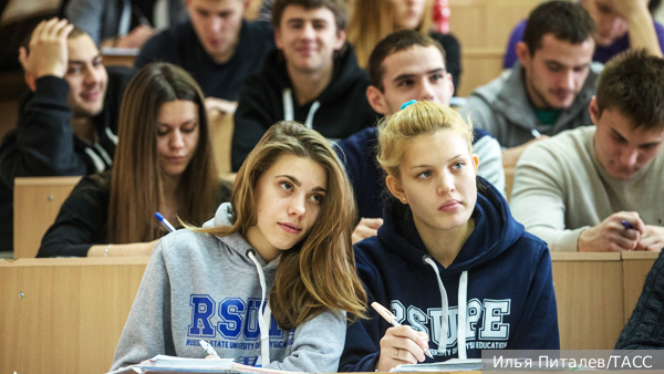     Фото: Илья Питалев/ТАСС   
 Текст: Андрей Резчиков