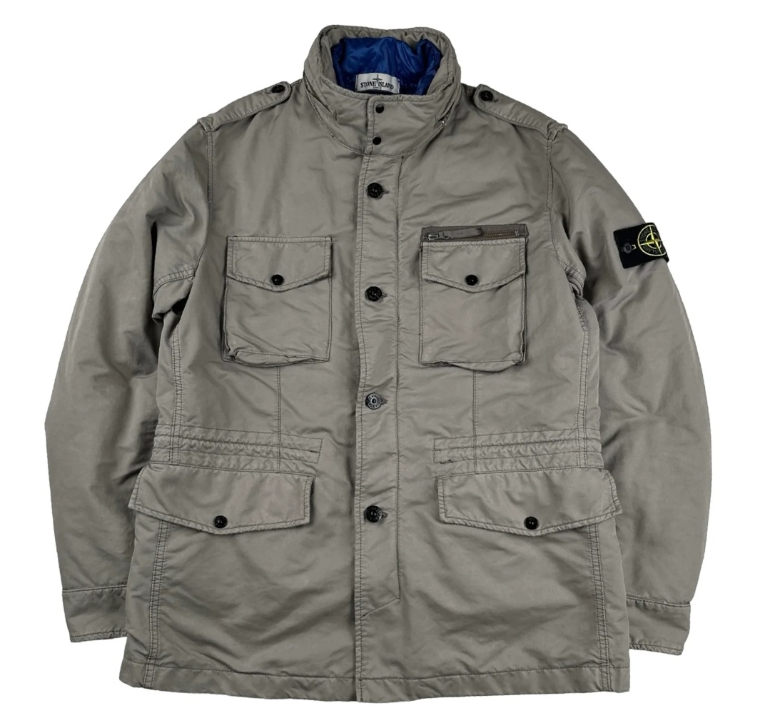 Предшественницами М-65 были куртки М-1943, М-1950 и М-1951, на их основе и была создана эта легендарная модель, вобравшая себя все лучшее из этих курток.