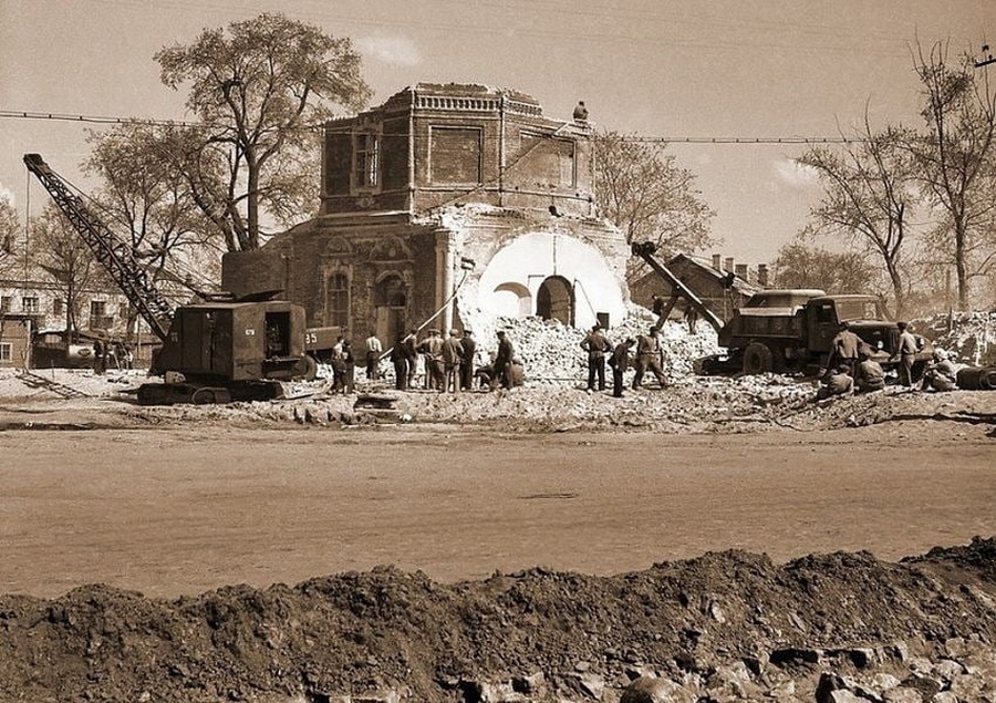 Снос Воскресенского храма в 1954 году