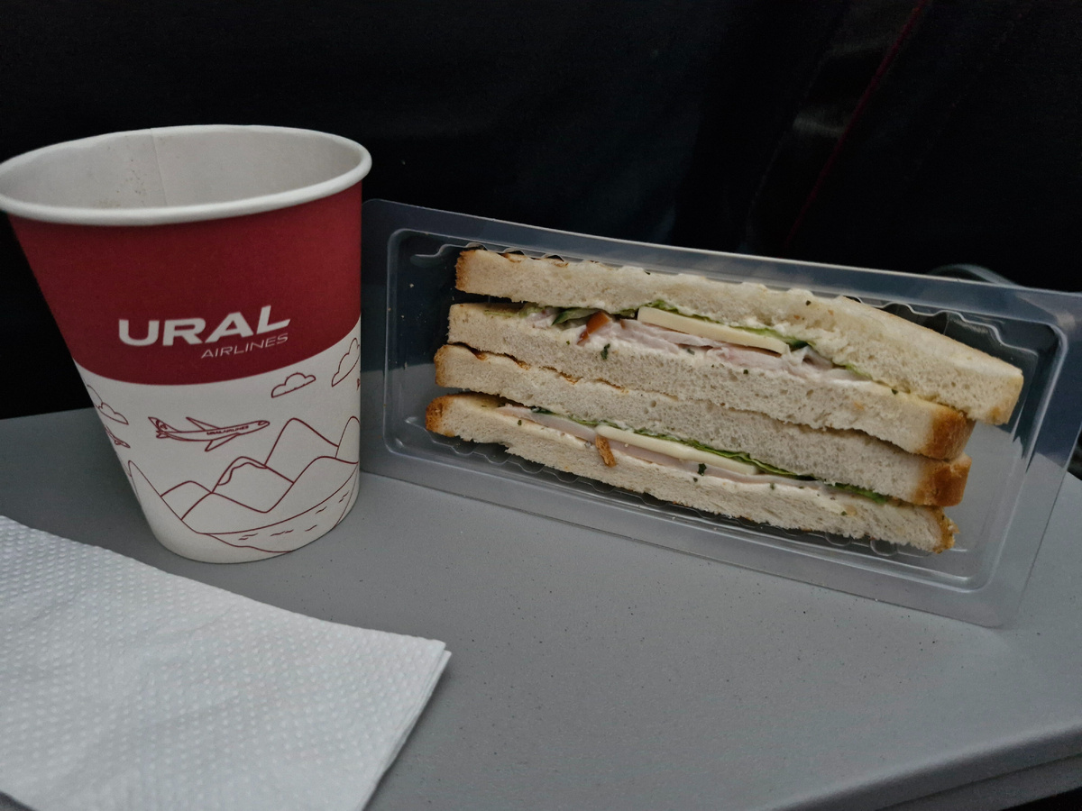 Кормили так