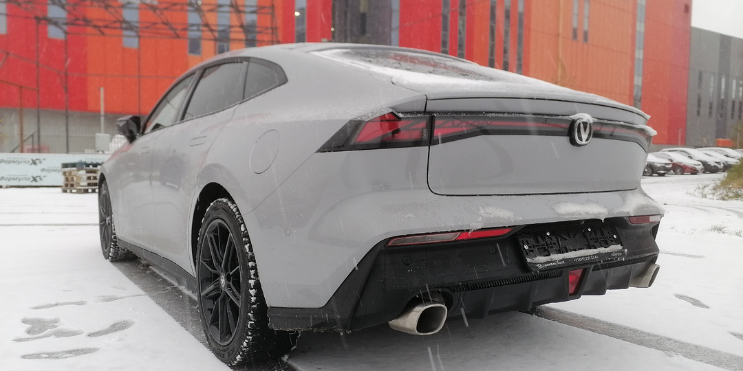 Почему у китайцев унылое "железо" в ярких кузовах, вместо доработки - удешевление и резкое падение цены за 3 года