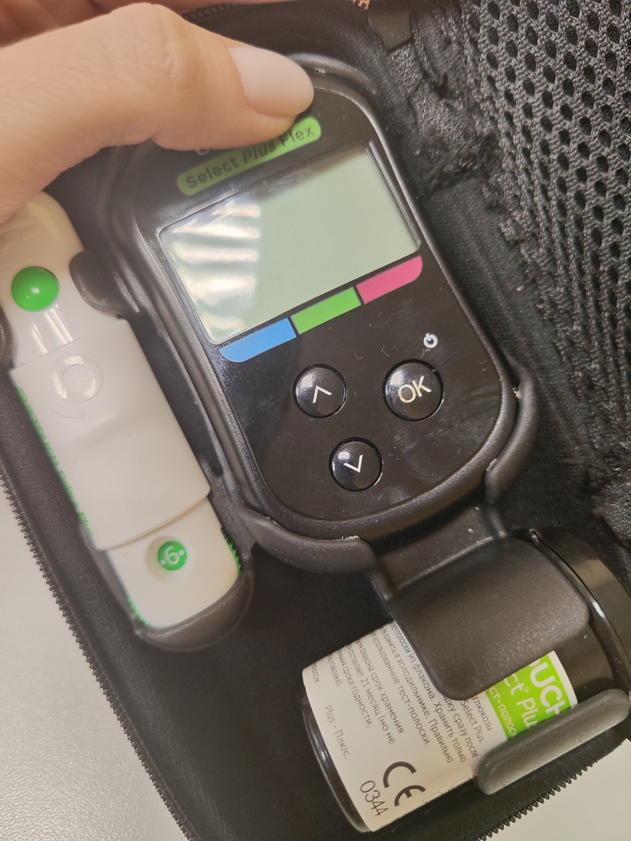 Глюкометр (помощник в контроле глюкозы) 