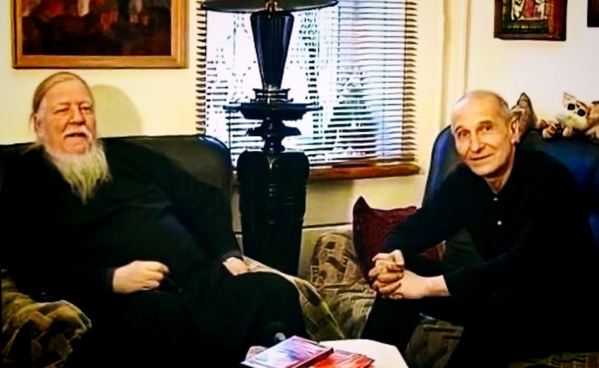 Димитрий Смирнов и Пётр Мамонов в передаче «Диалог под часами» на телеканале «Спас».