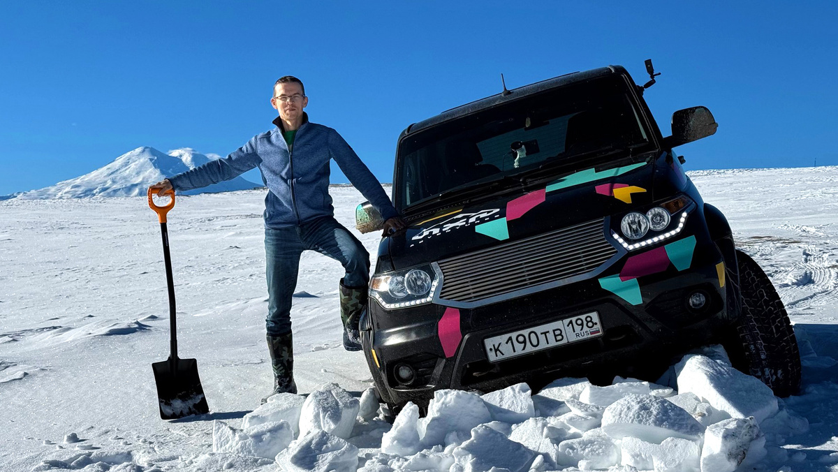 Застревание с видом на Эльбрус, в месте где никто не ездит и нет связи.