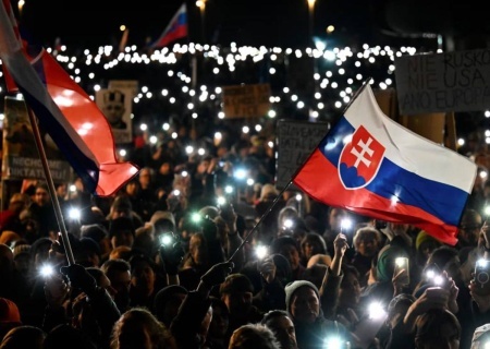    «Треть людей, которые ходят на протесты, это украинцы». Фицо обвинил Зеленского во вмешательстве во внутренние дела Словакии