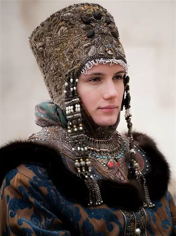 Столбунец и под венец! - гласит  народная поговорка Лукинского. 