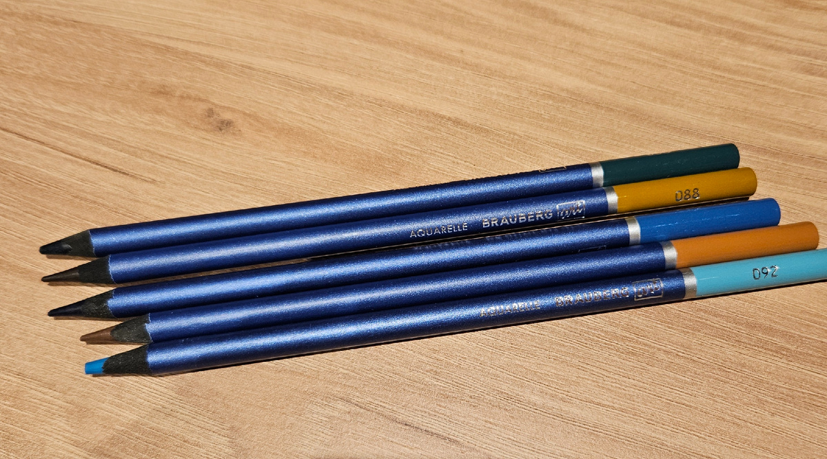 Не уверена, что на фото это видно, но вживую разница цветов очевидна