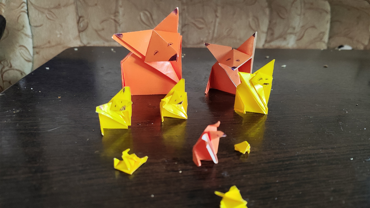 Катя в школе на технологии делала лисёнка. И её было не остановить, видимо ☺🦊