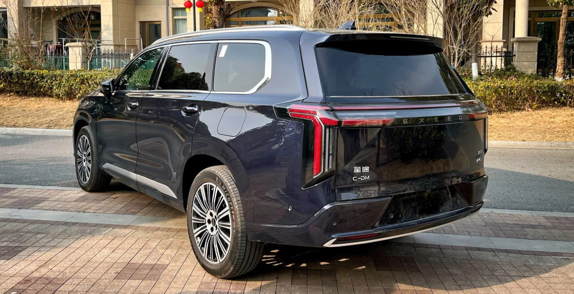 Exeed VX C-DM: автомобиль внешне серьезно отличается от бензиновой версии