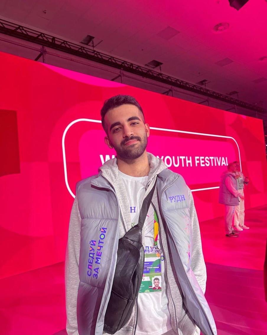 из личного архива
Амро мечтает стать архитектором и увлекается спортивной гимнастикой.