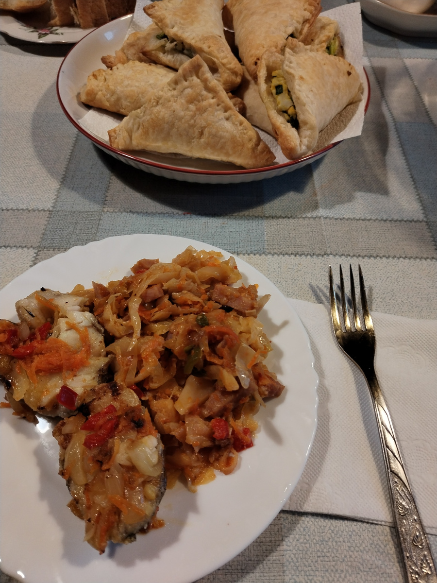 Сайда с овощами