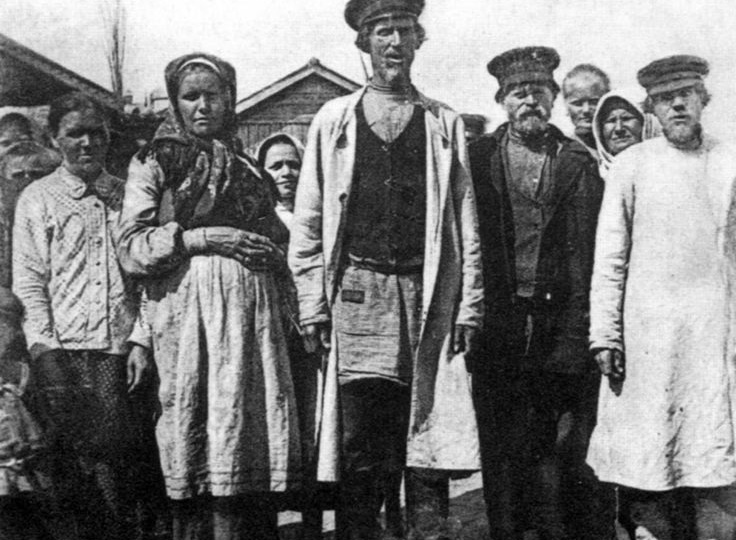 Сколько стоили крепостные крестьяне и где их покупали?
