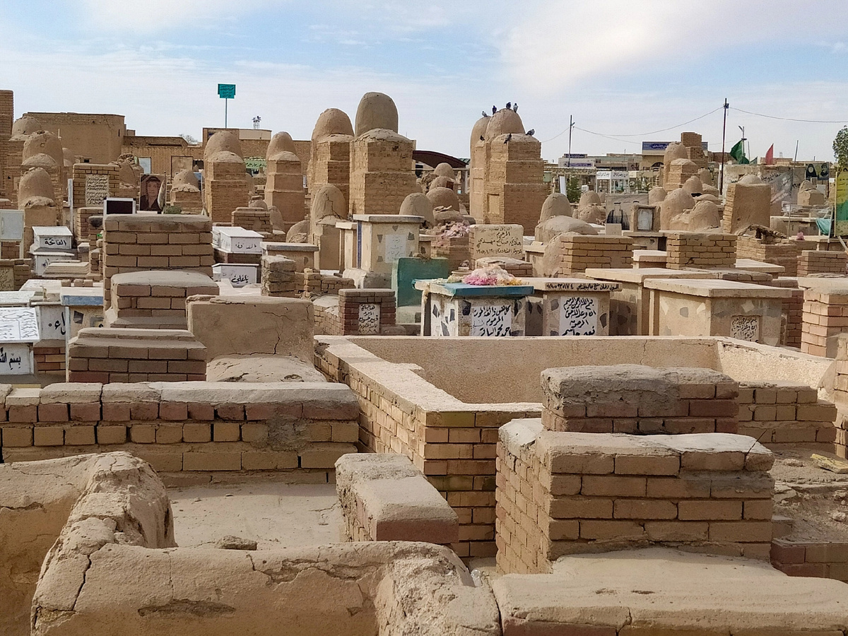 Самое большое кладбище в мире. Немного всё же увидел 