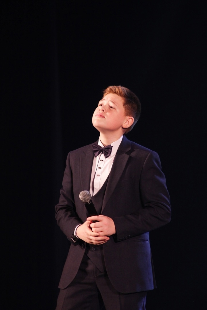 Фото предоставлено Олесей Мосенжук. Максим Фомин, певец