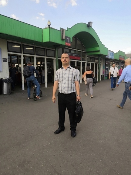 Автор на Ярославском вокзале, спустя ровно 30 лет с даты встречи и расставания со"сделанной из огня". 17 сентября 2024 года.