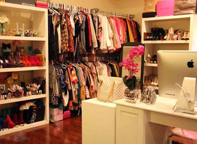 красивый шкаф