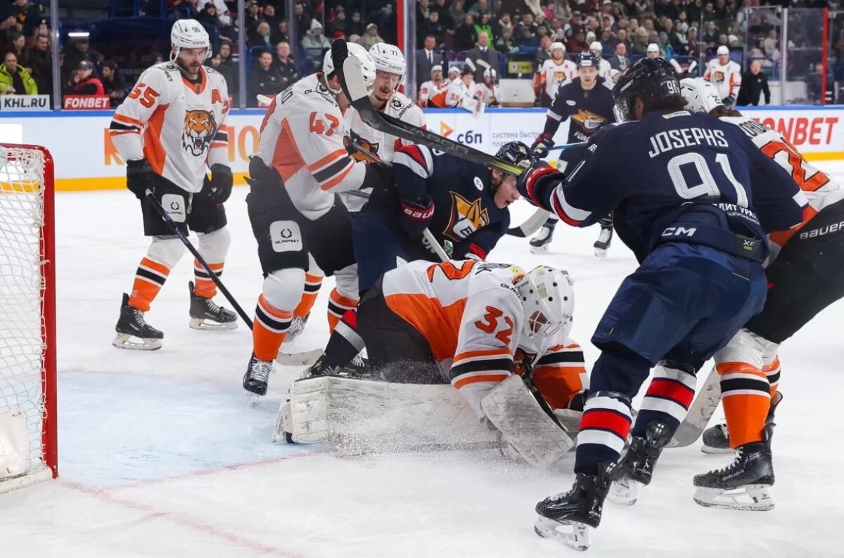    ХК «Амур» обыграл «Металлург» в овертайме, победа стала второй за неделю