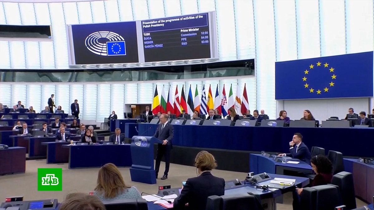    Сийярто назвал Туска «агентом Сороса» после его угроз премьеру Венгрии