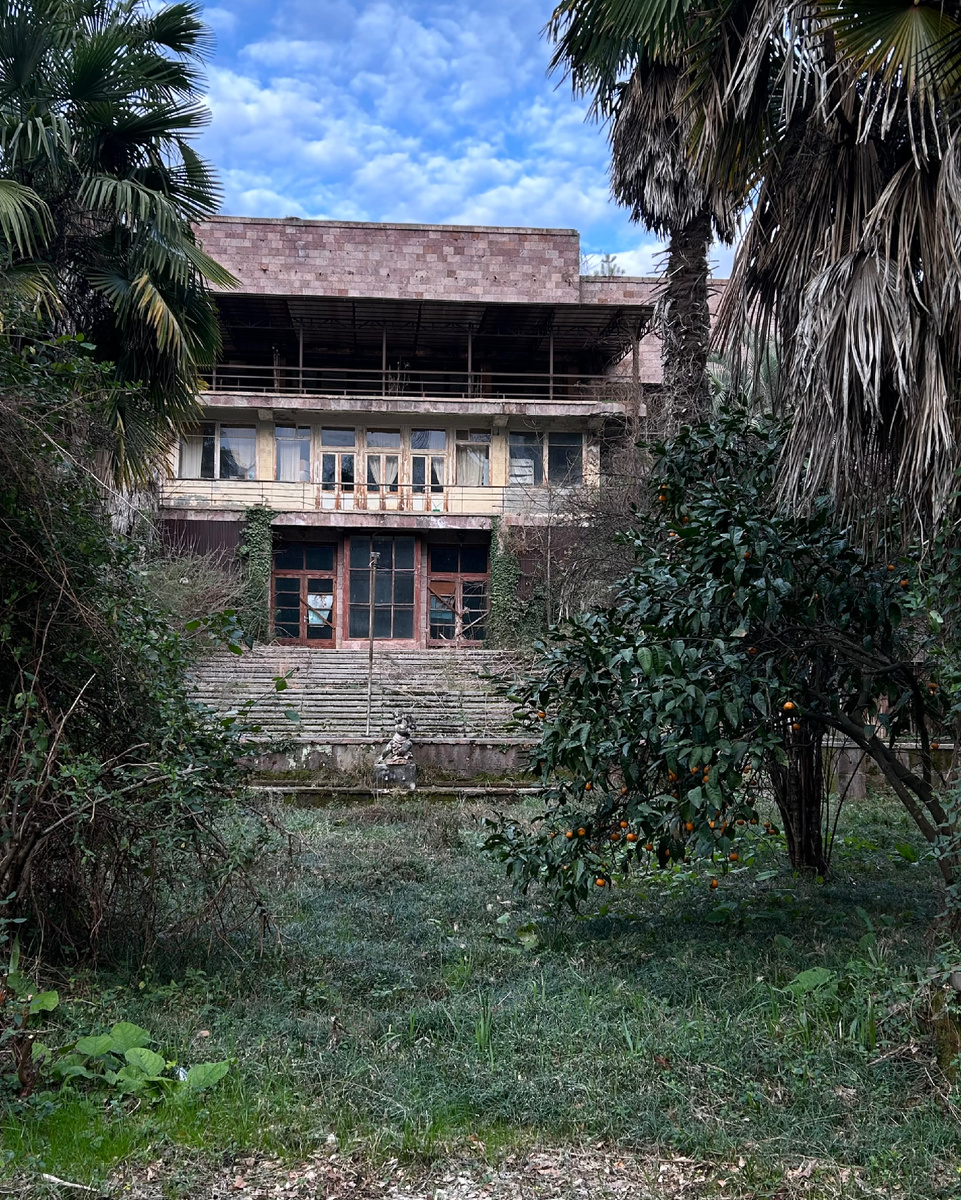 Здание санатория 