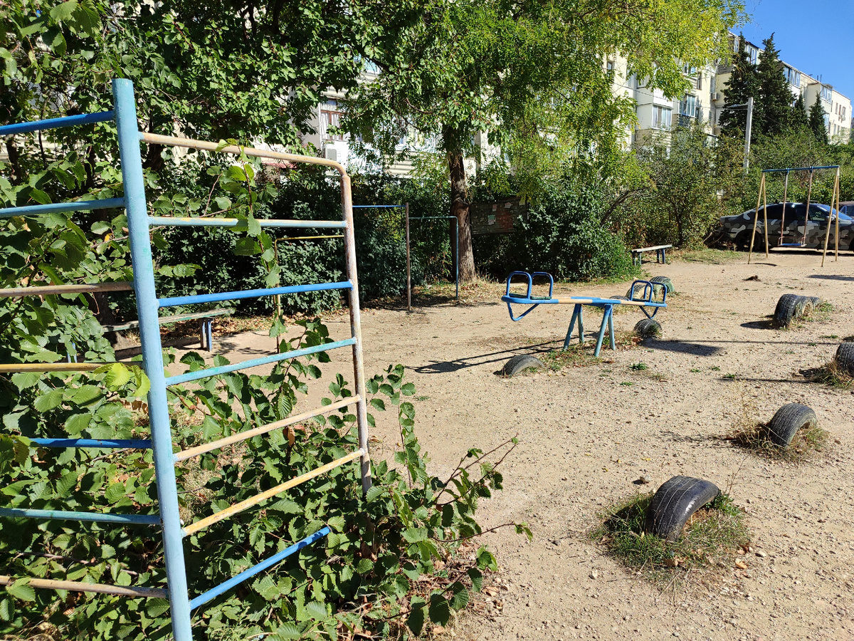 За эксплуатацию этой площадки муниципалитет ежемесячно производит оплату. Фото автора.