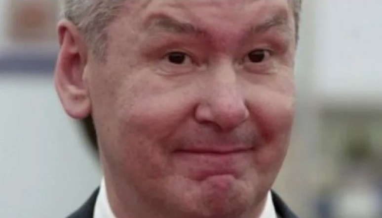 Собянин открыл личико
