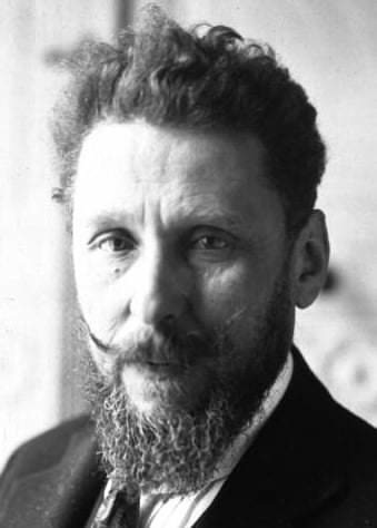  Карло Шанцер. Итальянский юрист и политик венского происхождения. С 1906 по 1922 год он занимал несколько постов в кабинете министров.