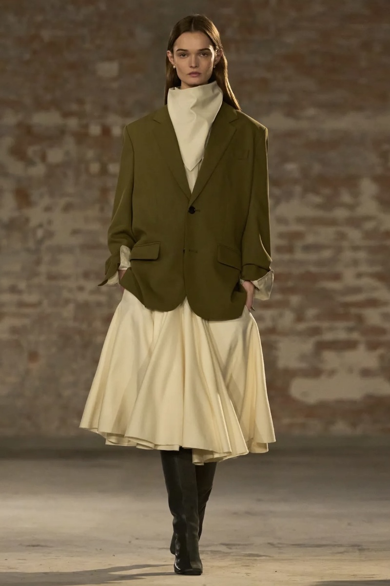 фото Vogue Ranway, показ Ami 2025 Menswear 