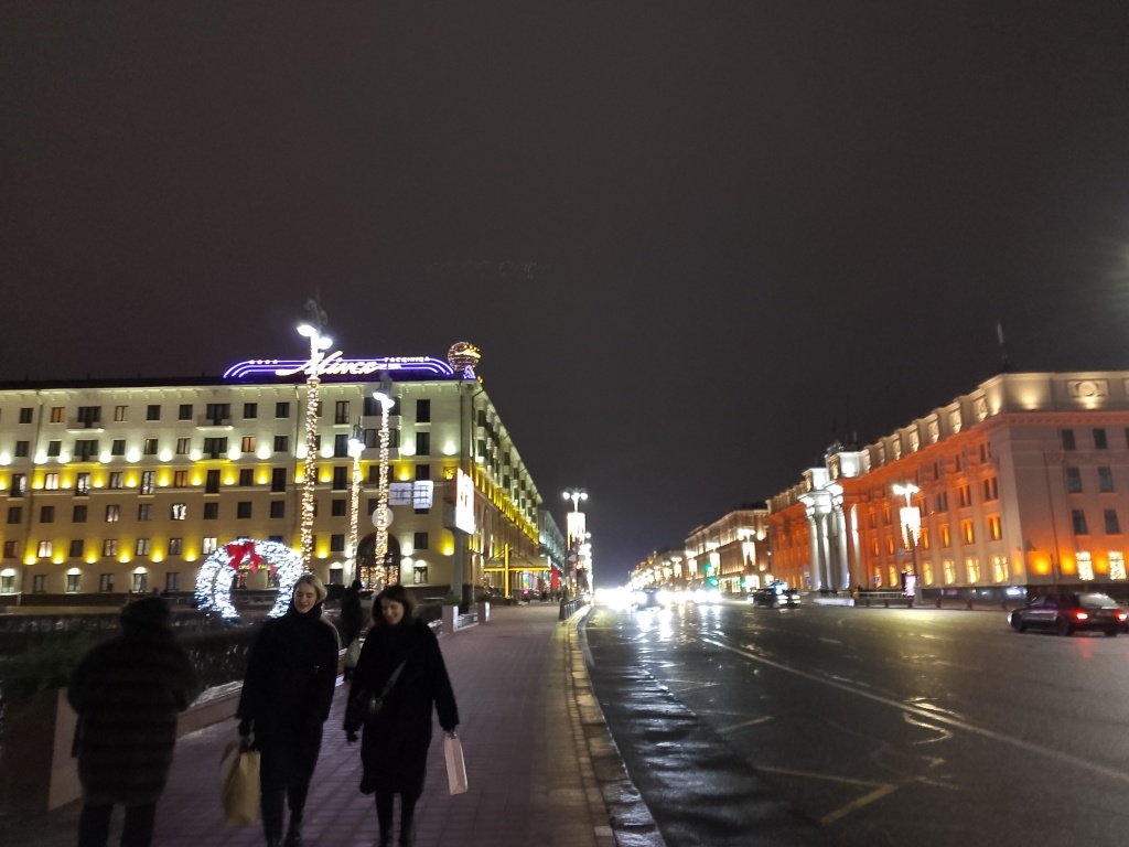 В Минске отмечают высокую явку избирателей. Фото: Юлия Жемалева.