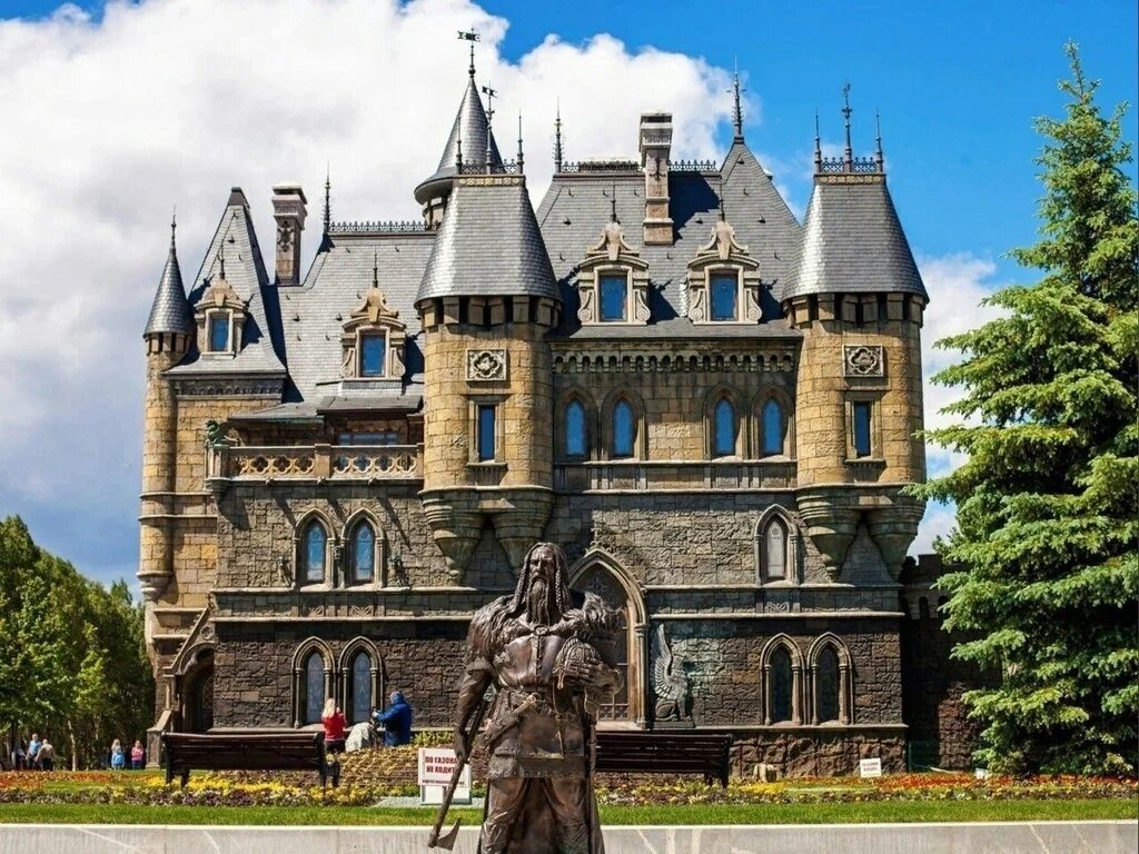 Не далеко от Самары, на берегу Волги, расположено поистине уникальное сооружение.

Замок Гарибальди 