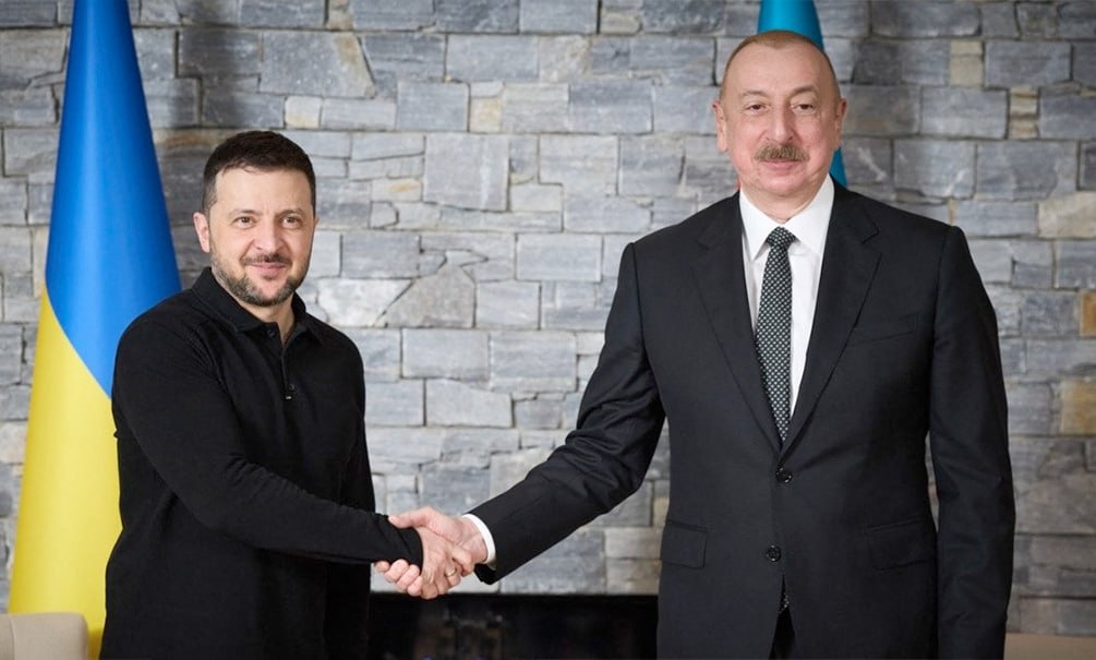 22 января 2025 года на полях Всемирного экономического форума в Давосе состоялась встреча президента Азербайджана Ильхама Алиева с главарём киевского режима Владимиром Зеленским