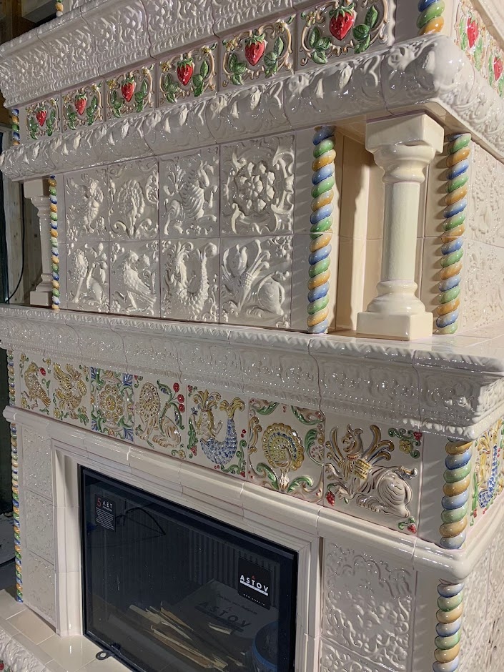 Изразцовый камин "Русалка" с топкой Astov от Tsarev Keramik