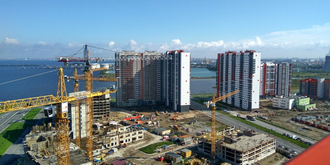 Откровения крановщицы: как рискуют женщины, работающие на высоте, и сколько они зарабатывают?