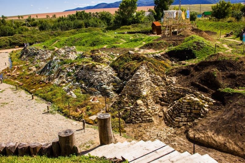 здесь начинаются Алтайские горы