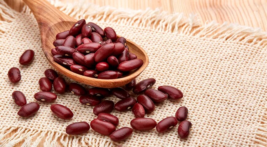  Красная фасоль — источник важнейших нутриентов, белков, витаминов и минералов (Shutterstock/FOTODOM)