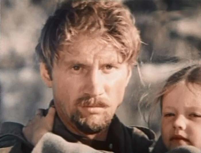 Юрий Кузьменков и Анна Назарьева в фильме «Огненное детство». 1976