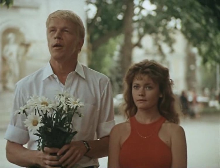 Александр Кузнецов и Анна Назарьева в фильме «Приморский бульвар». 1988