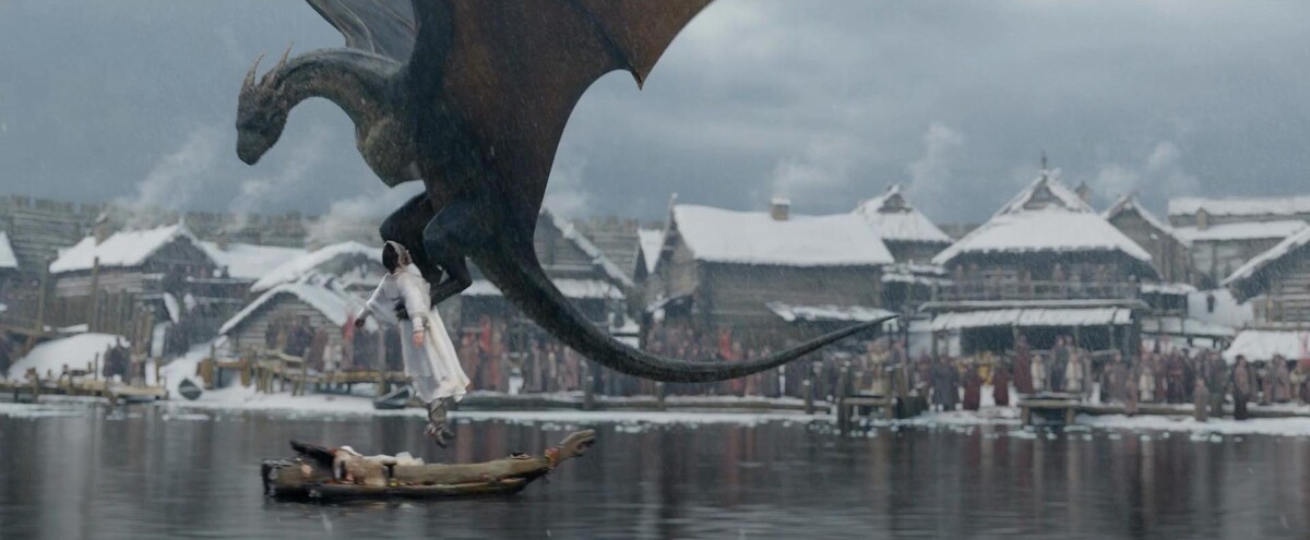 Кадры из фильма "Он - дракон" (2015).