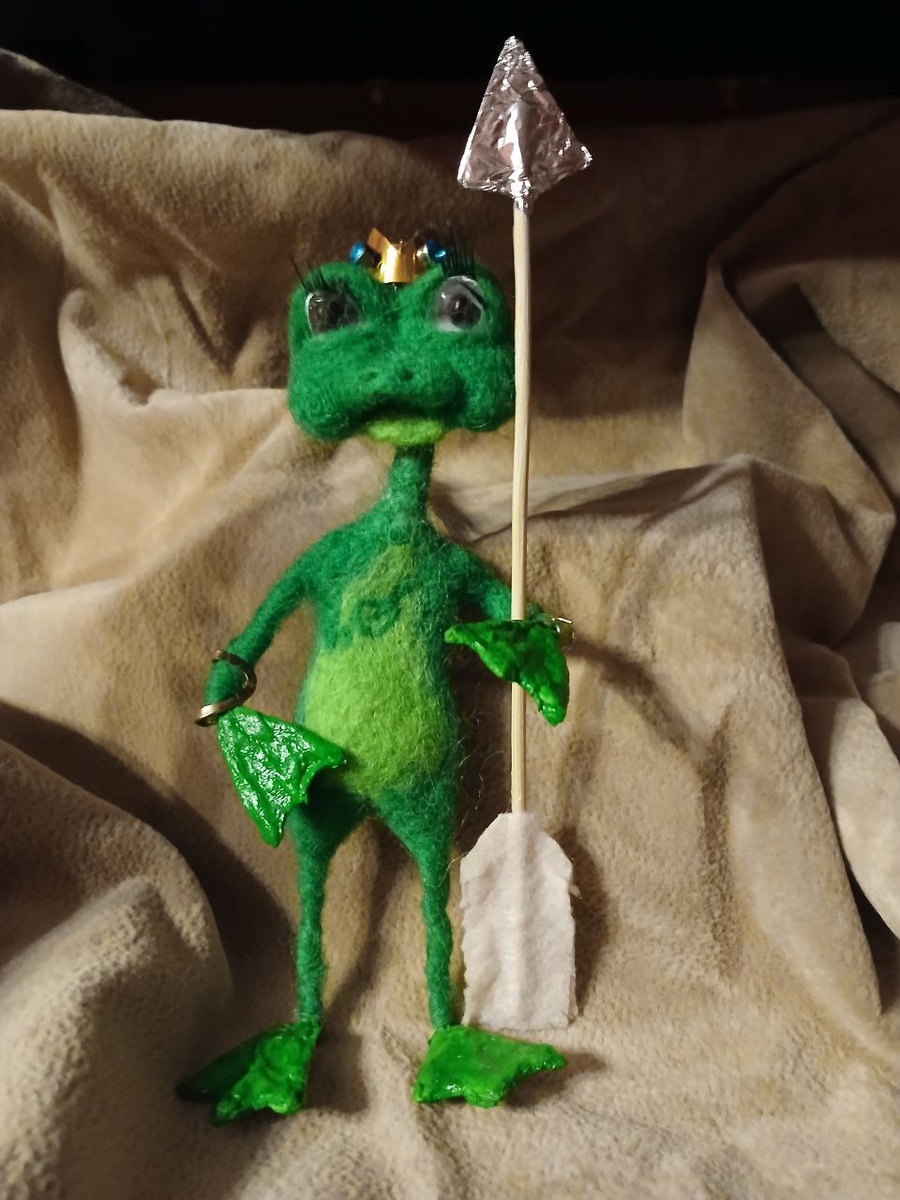 Двушка с веслом, ой, со стрелой.





